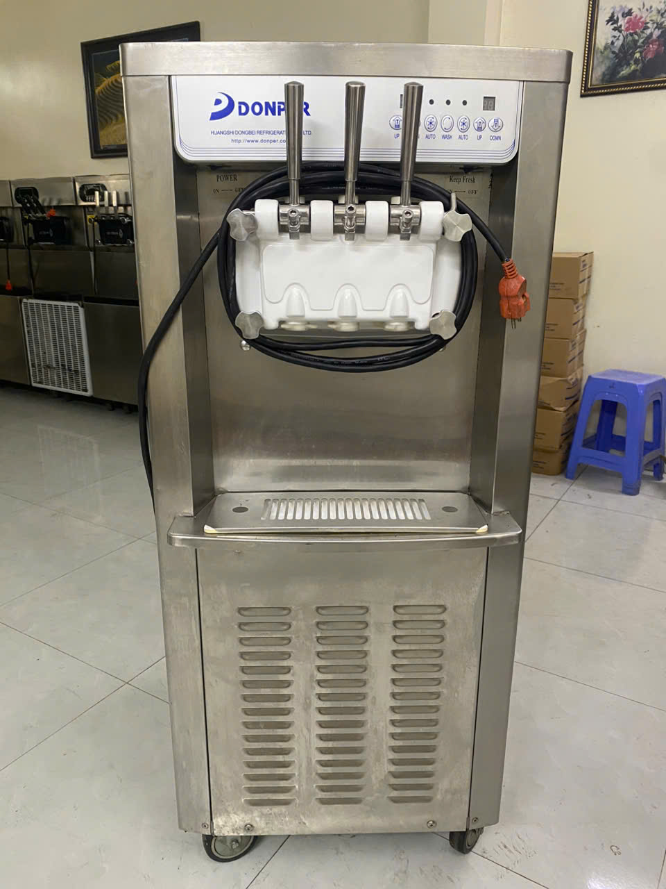 Máy làm kem tươi DONPER D840 đã qua sử dụng – Giá 22 triệu đồng